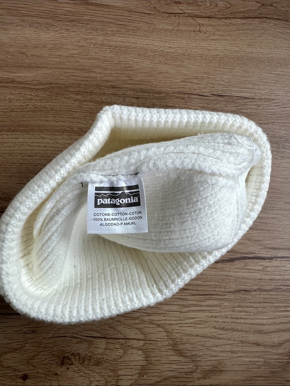 Patagonia hat - Picture 2 of 3